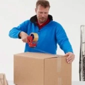 tesa 4089 Uniwersalna taśma do zaklejania kartonów - Idealna do zaklejania i pakowania - Najwyższej jakości klej z naturalnego kauczuku - Wysoka przylepność - Krótki czas działania tesa® 4089